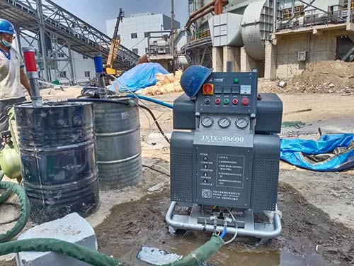 手持聚脲噴涂設備(圖1) H5600液壓手持聚脲噴涂設備